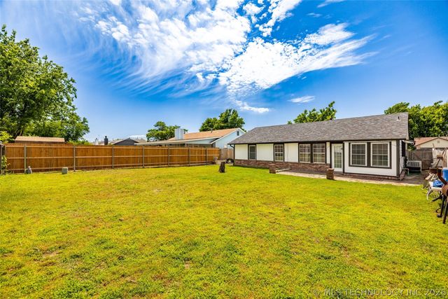 1555 S 137th East Avenue, Tulsa, OK 74108