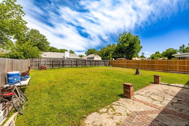 1555 S 137th East Avenue, Tulsa, OK 74108