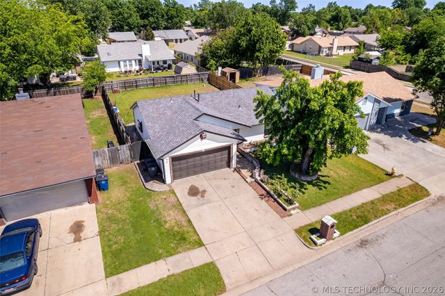 1555 S 137th East Avenue, Tulsa, OK 74108