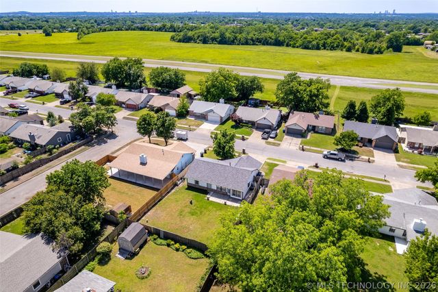 1555 S 137th East Avenue, Tulsa, OK 74108
