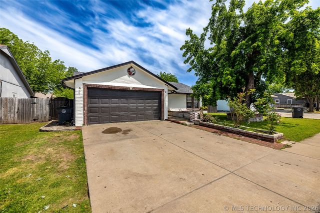 1555 S 137th East Avenue, Tulsa, OK 74108