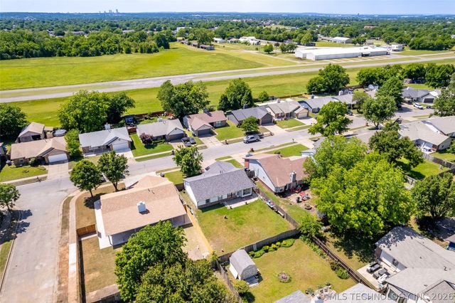1555 S 137th East Avenue, Tulsa, OK 74108