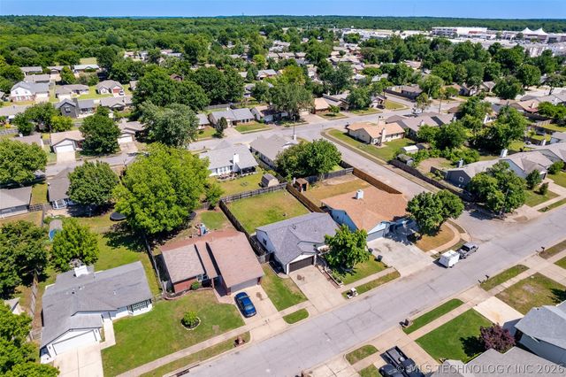 1555 S 137th East Avenue, Tulsa, OK 74108
