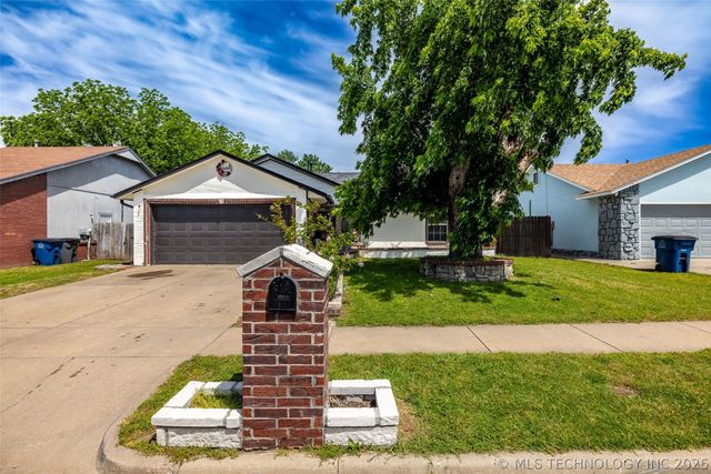 1555 S 137th East Avenue, Tulsa, OK 74108