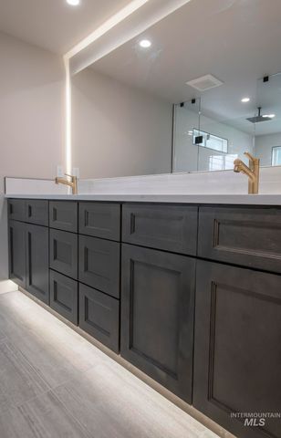 5231 N Sorrento Dr, Boise, ID 83704