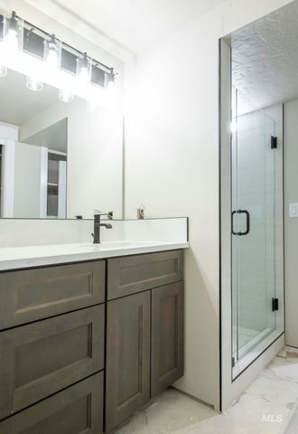 5231 N Sorrento Dr, Boise, ID 83704