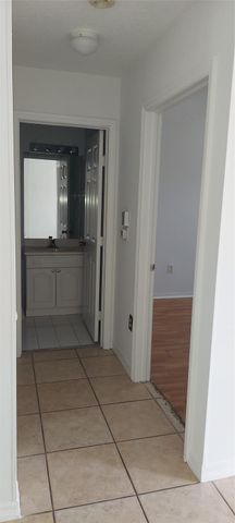 621 NW 78th Terrace 205, Pembroke Pines, FL 33024