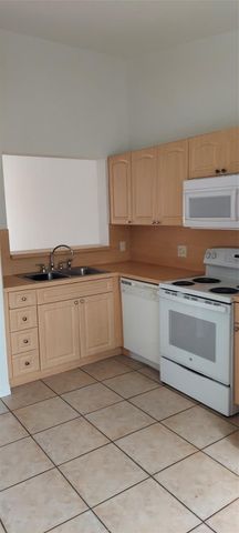 621 NW 78th Terrace 205, Pembroke Pines, FL 33024