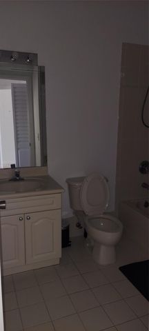 621 NW 78th Terrace 205, Pembroke Pines, FL 33024