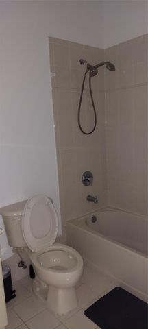 621 NW 78th Terrace 205, Pembroke Pines, FL 33024