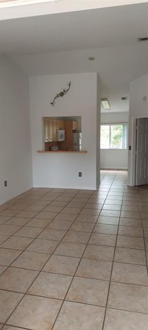 621 NW 78th Terrace 205, Pembroke Pines, FL 33024