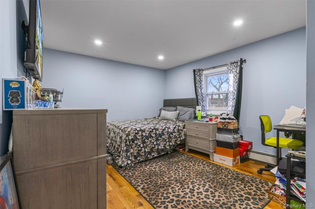 1 Linden Street, Coram, NY 11727