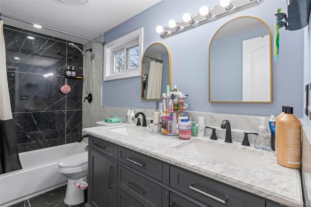 1 Linden Street, Coram, NY 11727