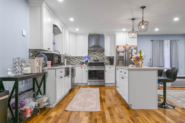 1 Linden Street, Coram, NY 11727