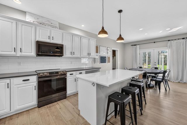5885 Persimmon Drive, Fitchburg, WI 53711