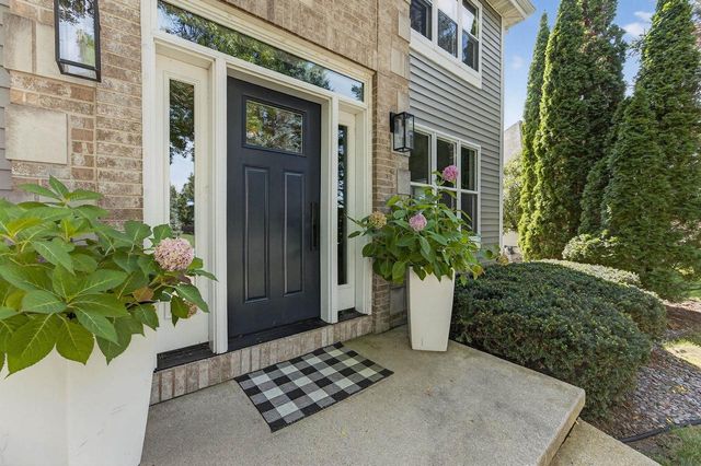 5885 Persimmon Drive, Fitchburg, WI 53711