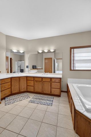 5885 Persimmon Drive, Fitchburg, WI 53711