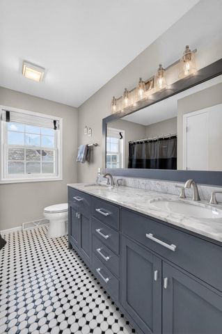 5885 Persimmon Drive, Fitchburg, WI 53711