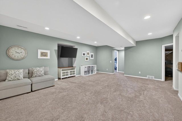 5885 Persimmon Drive, Fitchburg, WI 53711