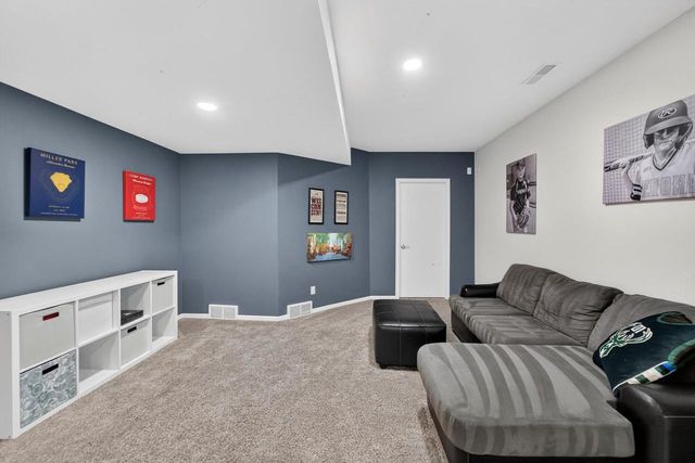5885 Persimmon Drive, Fitchburg, WI 53711
