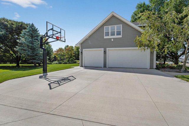 5885 Persimmon Drive, Fitchburg, WI 53711