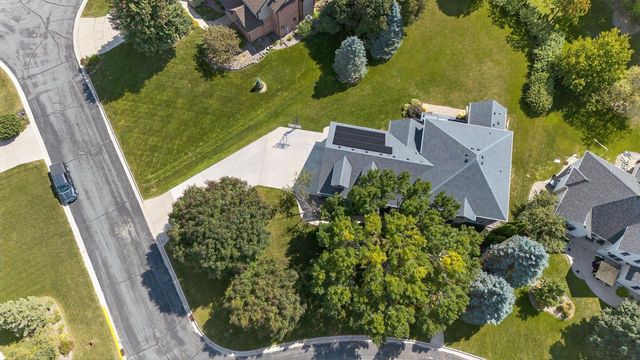 5885 Persimmon Drive, Fitchburg, WI 53711