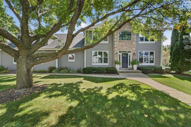 5885 Persimmon Drive, Fitchburg, WI 53711