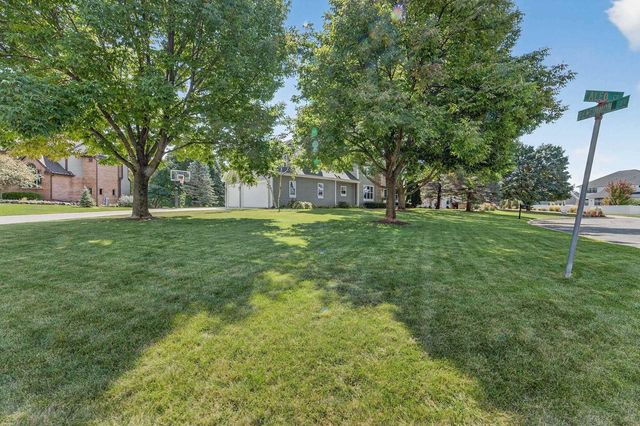 5885 Persimmon Drive, Fitchburg, WI 53711