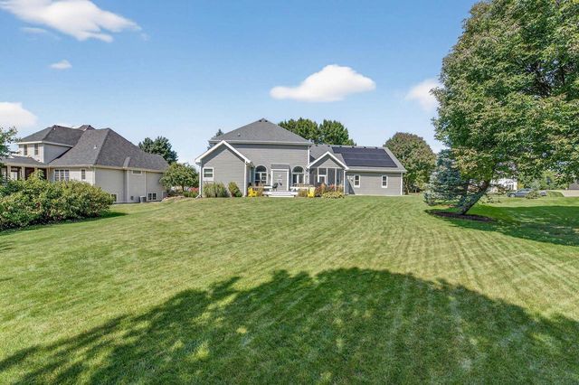 5885 Persimmon Drive, Fitchburg, WI 53711
