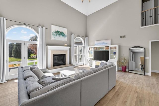 5885 Persimmon Drive, Fitchburg, WI 53711