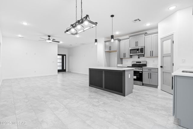 1866 Circulo Bulgaro, Rio Rico, AZ 85648