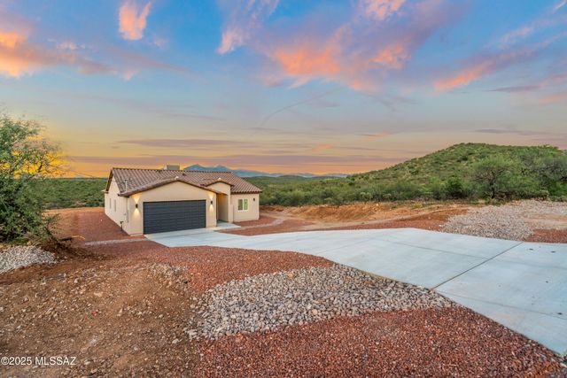 1866 Circulo Bulgaro, Rio Rico, AZ 85648