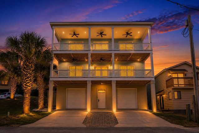 924 Perrin Dr., North Myrtle Beach, SC 29582