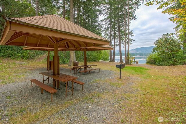 18512 Woodside Drive SE, Yelm, WA 98597
