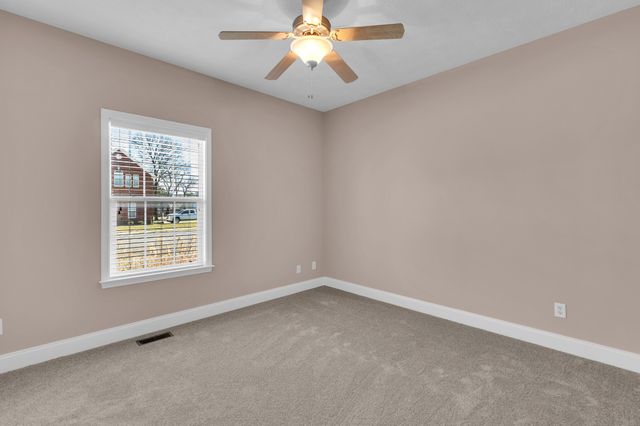1300 Bantry Dr, Smyrna, TN 37167