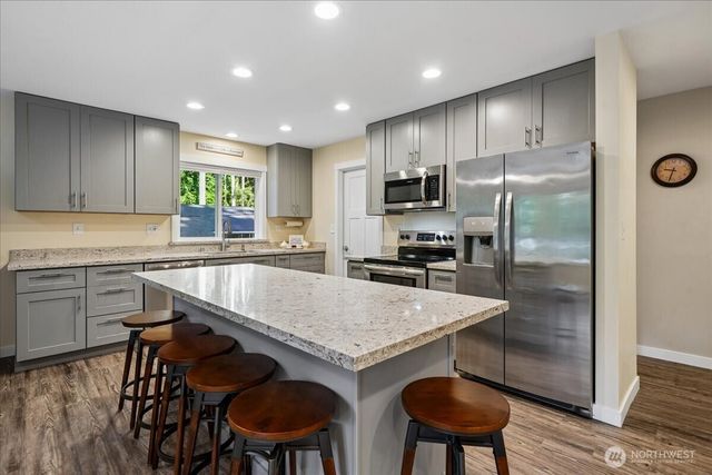 12012 Sound Drive, Anderson Island, WA 98303