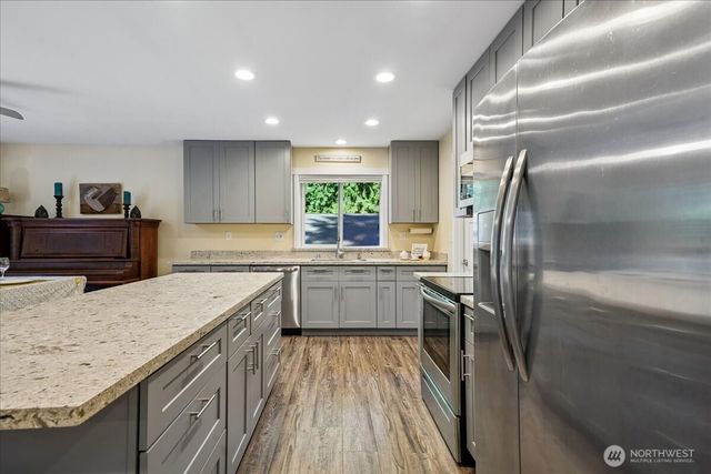 12012 Sound Drive, Anderson Island, WA 98303
