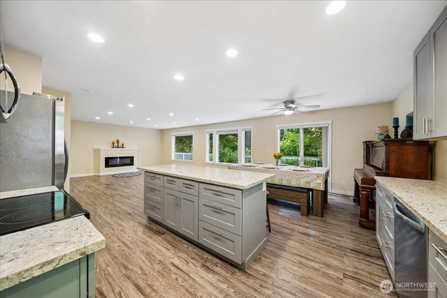 12012 Sound Drive, Anderson Island, WA 98303