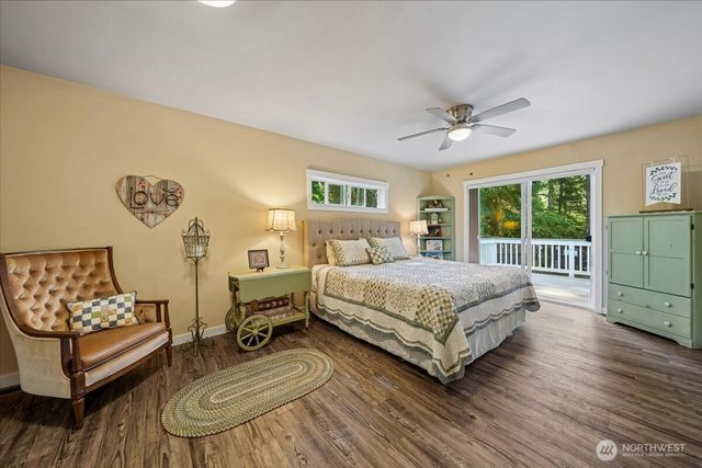 12012 Sound Drive, Anderson Island, WA 98303