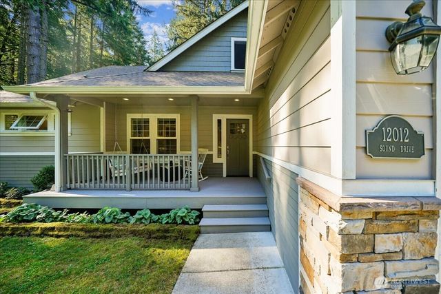 12012 Sound Drive, Anderson Island, WA 98303