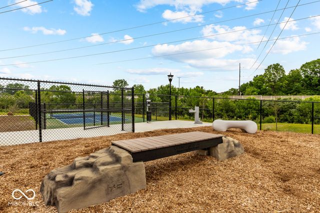 9432 Bauhaus Way, Indianapolis, IN 46240
