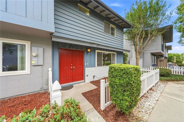 1447 Sycamore, Tustin, CA 92780