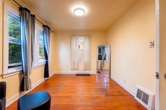3544 W 63RD Place, Chicago, IL 60629