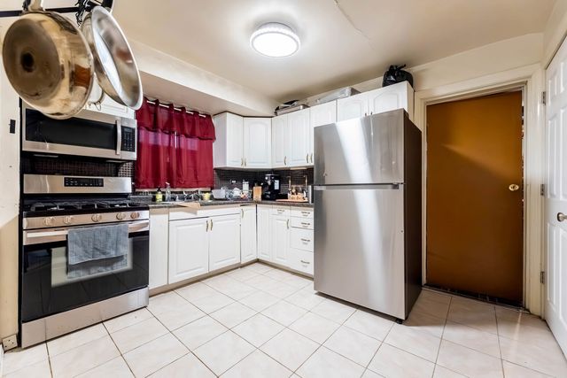 3544 W 63RD Place, Chicago, IL 60629