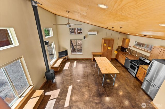 16 Littel Road, Mazama, WA 98833