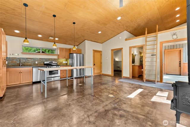 16 Littel Road, Mazama, WA 98833