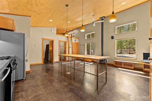 16 Littel Road, Mazama, WA 98833