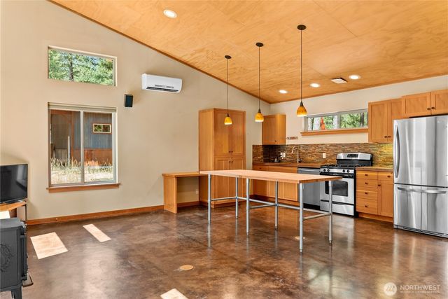 16 Littel Road, Mazama, WA 98833