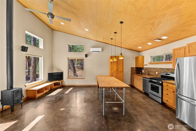 16 Littel Road, Mazama, WA 98833