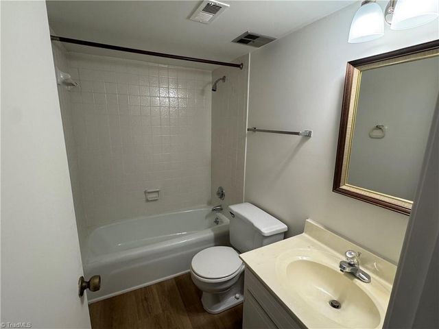 1524 Benjamin Parkway D, Greensboro, NC 27408